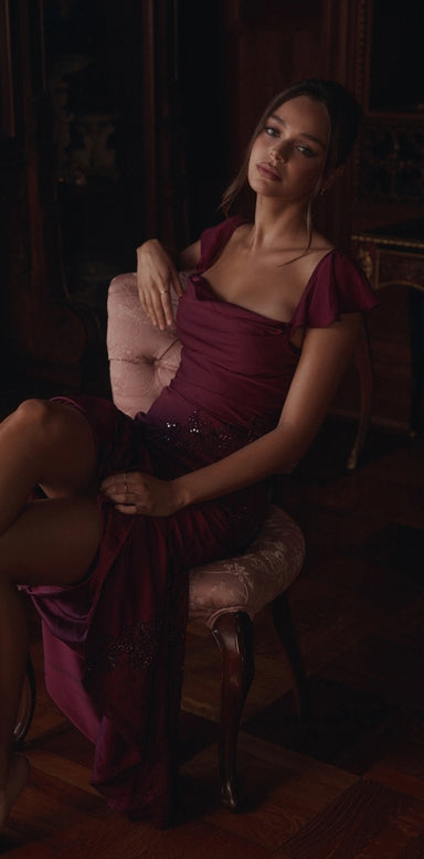 Glamorous Evening Gown for Confident Women